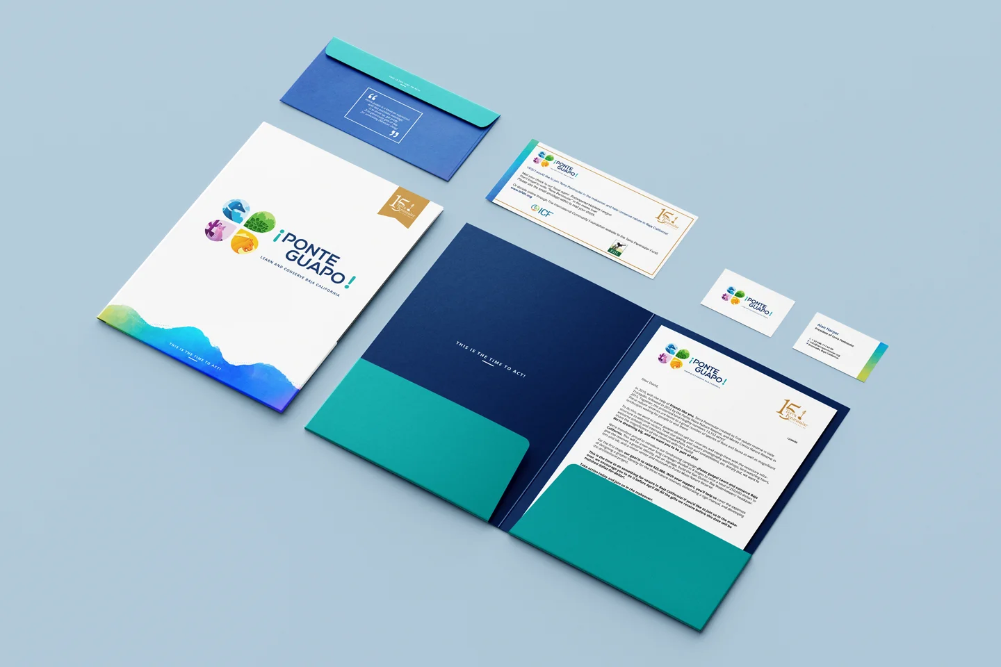 Montaje de páginas interiores del brandbook.